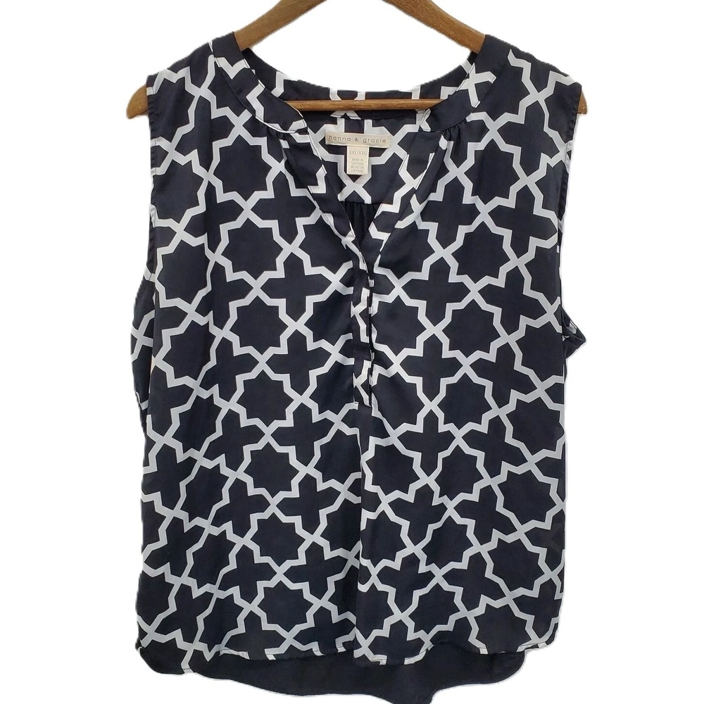 Womens XXL Black White Geometric‎ Sleeveless Split Neck Lightweight Woven Blouse